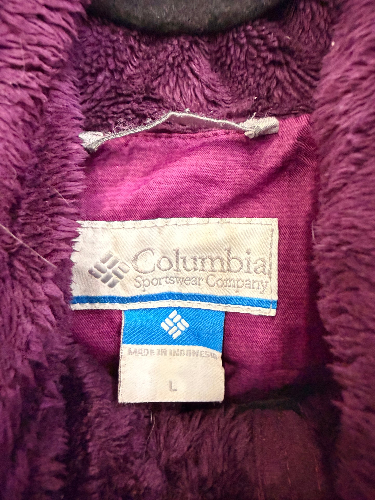 Parka Columbia Pluma Fucsia Oscuro con Gorro Removible Mujer L