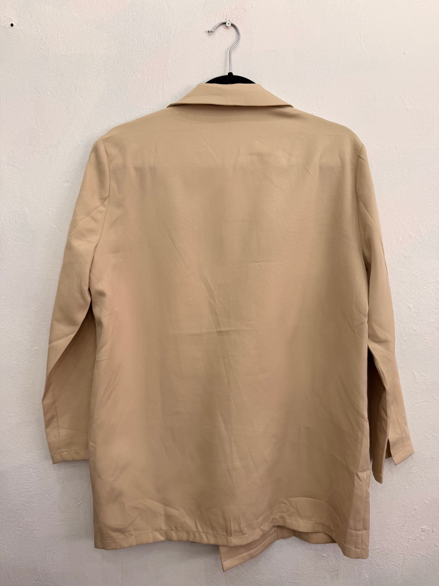 Blazer Pretty Little Thing Beige Mujer Talla 8 (S)