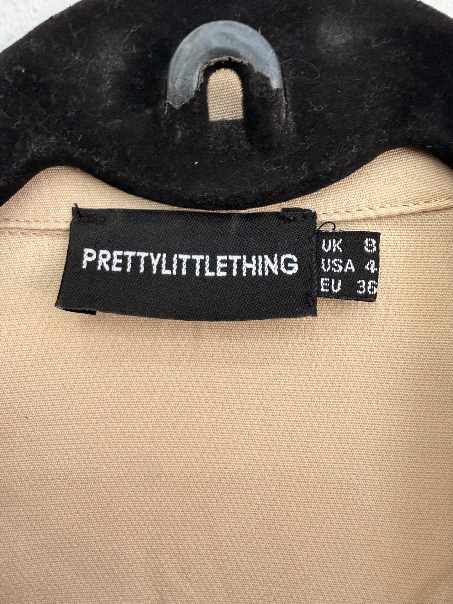 Blazer Pretty Little Thing Beige Mujer Talla 8 (S)