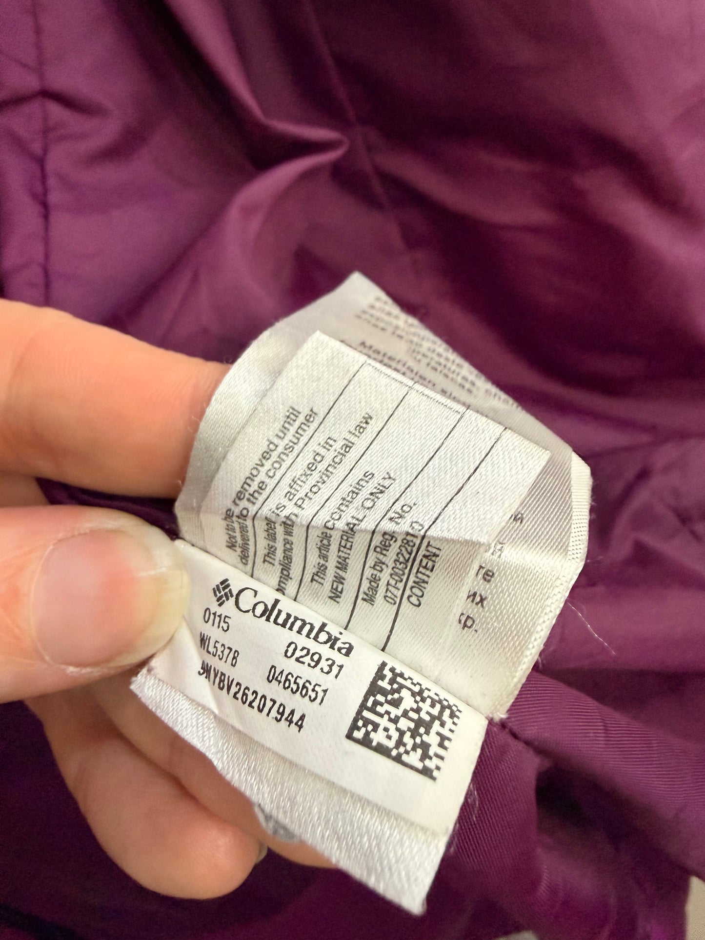 Parka Columbia Pluma Fucsia Oscuro con Gorro Removible Mujer L