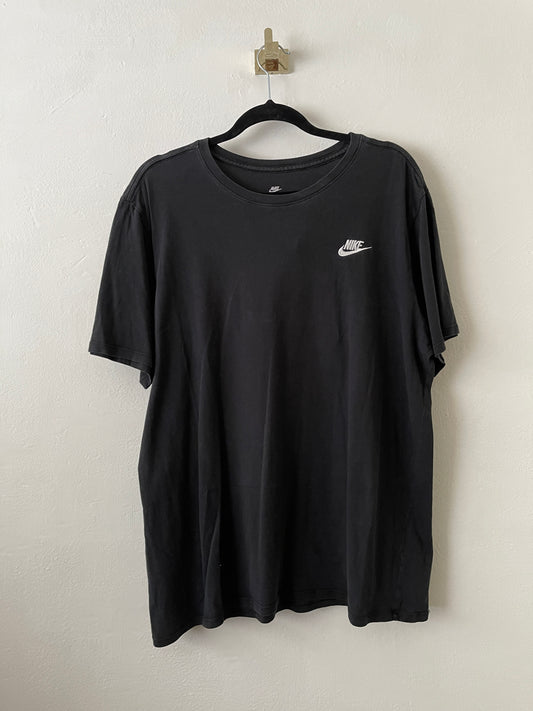 POLERA NIKE VINTAGE OVERSIZE NEGRA L/XL HOMBRE