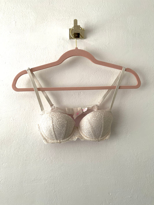 SOSTEN PINK VICTORIA'S SECRET BLANCO TALLA PEQUEÑA