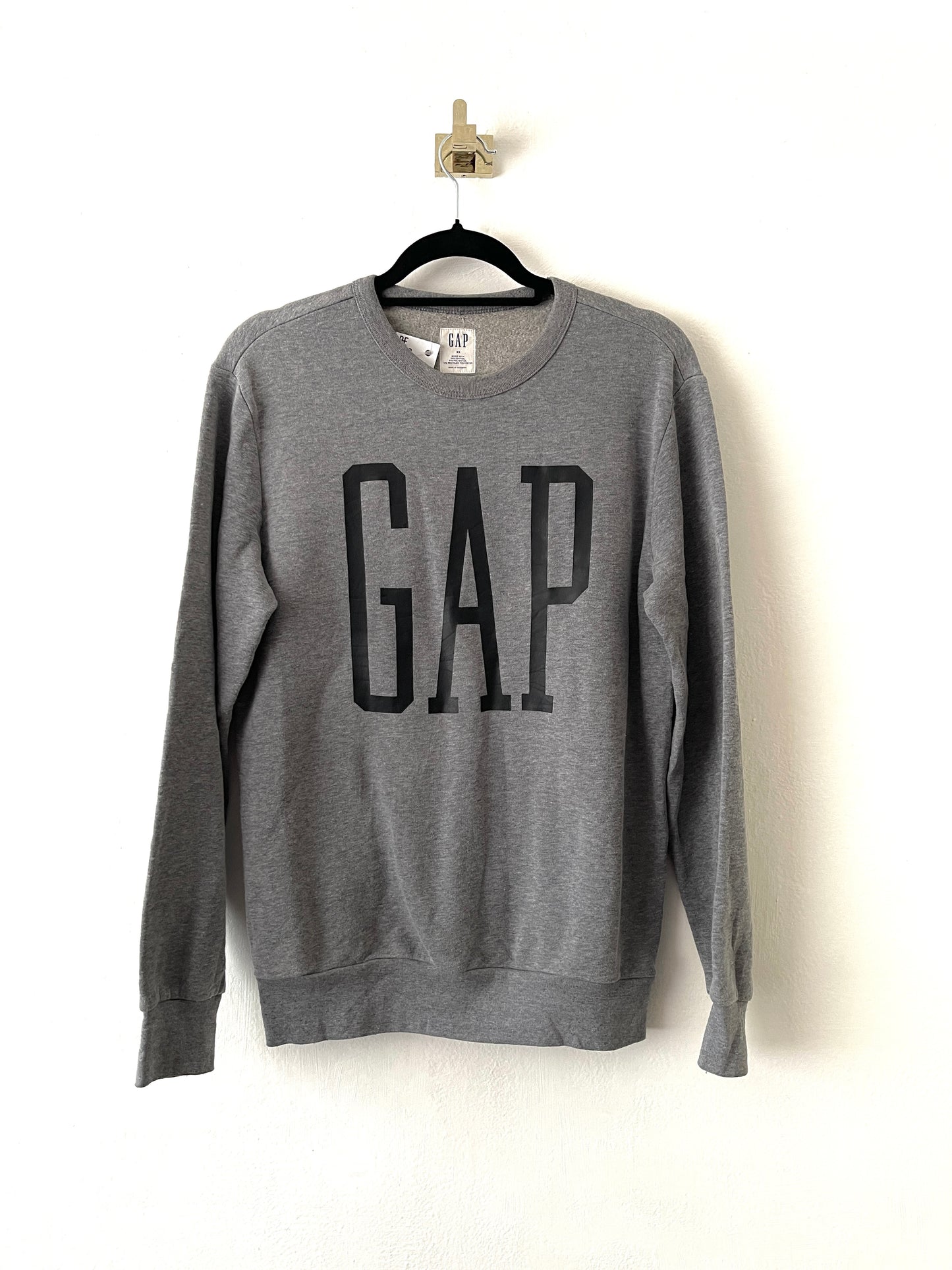 POLERON GAP GRIS XS HOMBRE